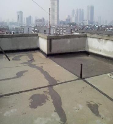 环翠漏水维修 楼顶漏水是什么原因，楼顶漏水维修方法是什么?